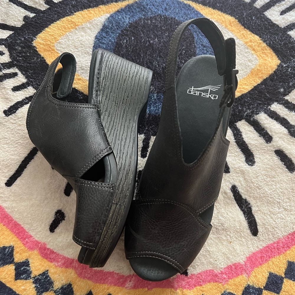NWOT Dansko Vanda Black Leather Non-Slip Wedge